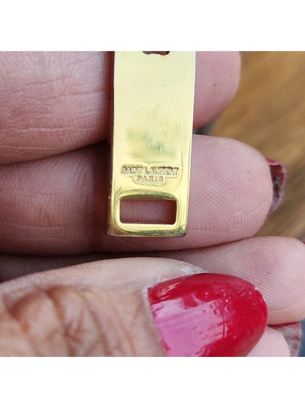 Yves Saint Laurent Tan Wallet Gold Hardware. - Picture 6 of 15